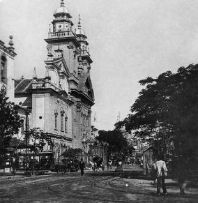 Rua Primeiro de Março, antiga rua Direita, no Rio de Janeiro, década de 1890. 